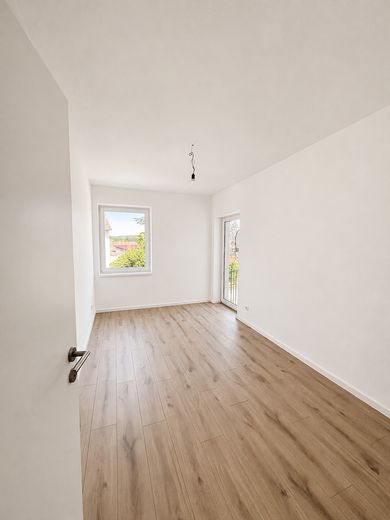Prima occupazione dopo ristrutturazione completa | Moderno appartamento di 3 locali con cucina componibile – Kinderzimmer/Büro