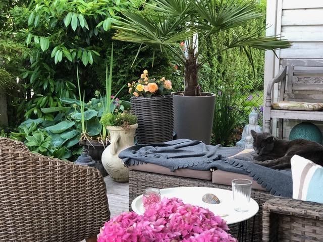 3-4 Zi Gartenidylle, 2 Holzterrassen, Sommergarten, Pavillon, – Terrassenausschnitt