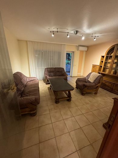 Attraktive 3-Zimmer-Erdgeschosswohnung mit Loggia, Garage und Blick ins Grüne – sofort bezugsbereit – Foto 7