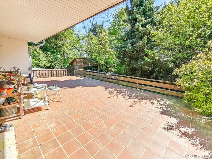 Großzügiges Einfamilienhaus mit Einliegerwohnung - TOP-Familienleben auf dem Hagen bei Bad Pyrmont! – Terrassenansicht