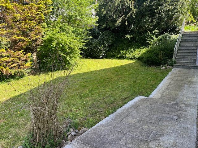 Hochwertiges freistehendes Einfamilienhaus mit großem Grundstück in Top-Lage – Foto 29