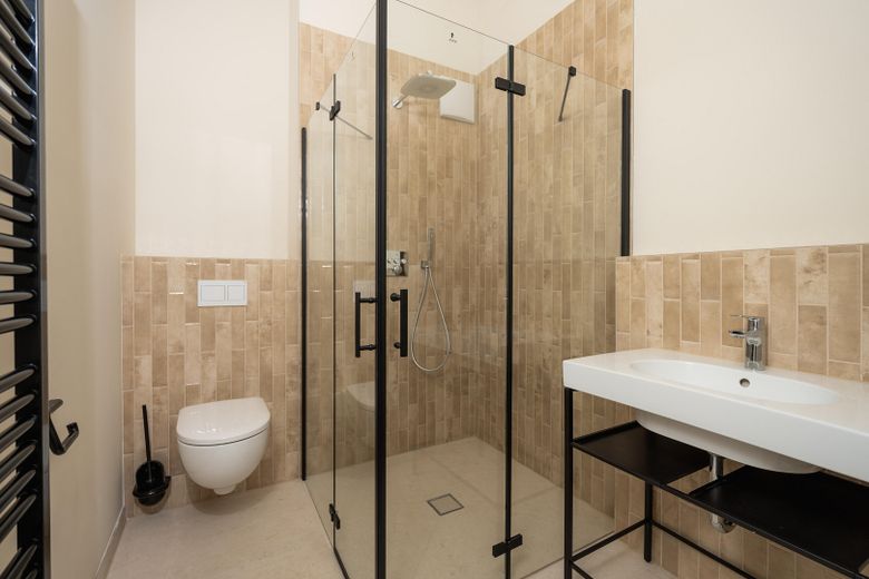 ¡Bienvenido a su nuevo hogar junto al palacio de Caputh! – Duschbad / WC