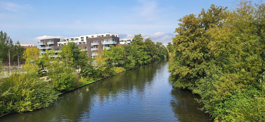 NOWOCZESNE, JAK NOWE, BEZ BARIER ARCHITEKTONICZNYCH, 3-POKOJOWE MIESZKANIE NAD KANAŁEM SCHLEUSENGRABEN W BERGEDORF – Schleusengraben in Bergedorf