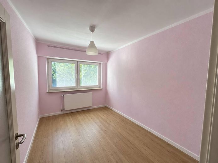 Appartamento di 3 locali senza provvigione nel verde di Amburgo-Niendorf - ristrutturato – Kinderzimmer/Arbeitszimmer