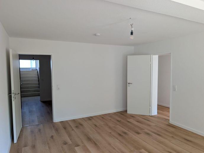 Hochwertig kernsanierte 2-Zi.-Gartenwohnung mit Terrasse & großem Garten – फोटो 10