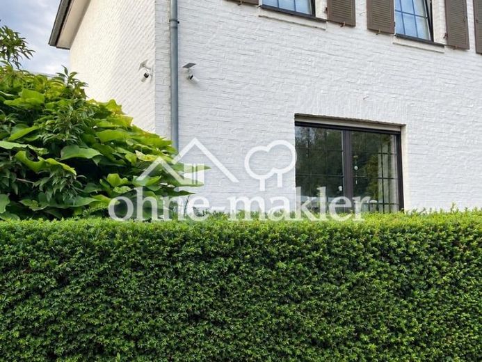 Gepflegtes freistehendes Einfamilienhaus in Zentraler Lage – Foto 1