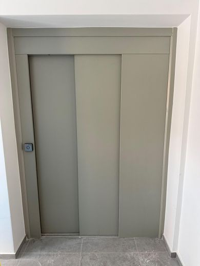 Erstbezug auf ca. 50 m² – Einbauküche inklusive & SNH-Reihen Bahn vor der Tür – Foto 4