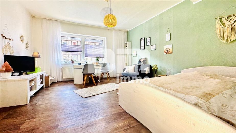 Saniertes Fachwerkhaus mit Scheune in gesuchter Lage – Gebäude 1 EG Schlafzimmer