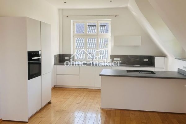 Magnifique appartement d’environ 135 m² avec jardin, balcon et place de garage