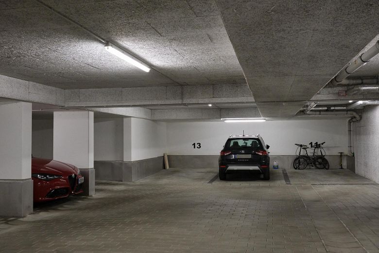 *PROVISIONSFREI* Hochwertige Erdgeschoss-Terrassenwohnung in Bestlage Maxhofstraße - Fürstenried – Stellplatz Tiefgarage