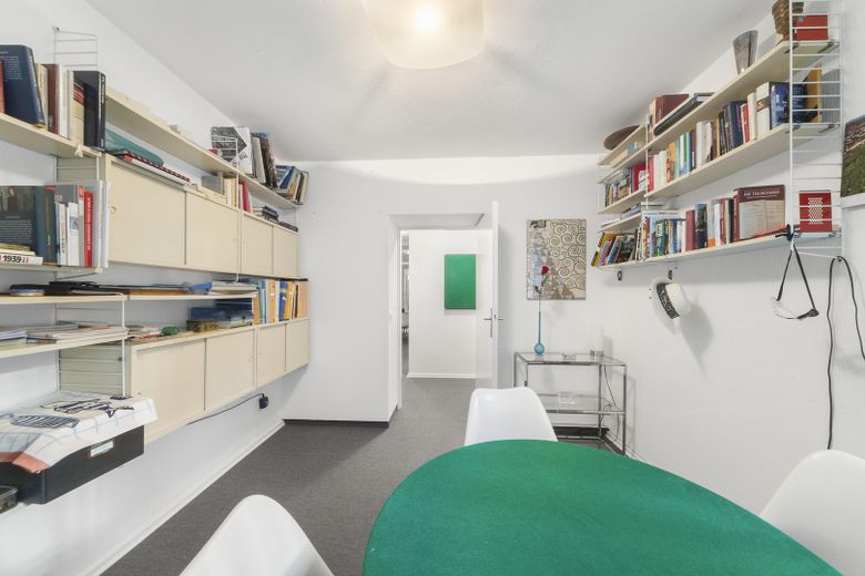 Wohnen mit viel Platz und eigener Terrasse - 4-Zimmer-Wohnung in begehrter Westend-Lage – Zimmer 2