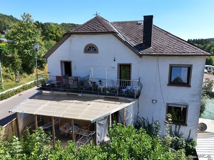 Campingplatz, Zimmervermietung und Gastronomie - gepflegte Familienexistenz in der Eifel – Appartementhaus