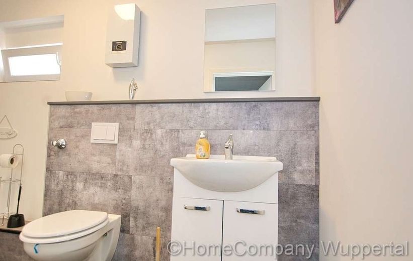 Großzügiges Apartment mit DSL und guter Infrastruktur in Wuppertal-Wichlinghausen – 28747e8371e36dc530eb9170241d3a44d5d5f2b4.jpg