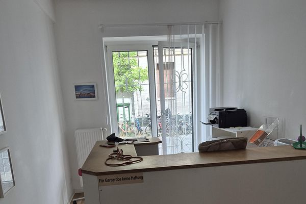 Studio legale o fisioterapia, in una buona posizione a Pempelfort, Rosenstr., bei luminosi e piacevoli con terrazza