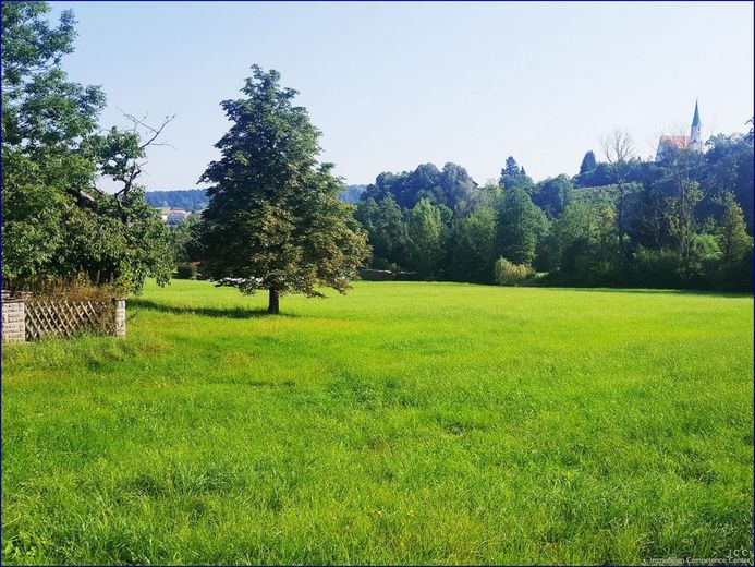 ***   FESTPREIS: 250.000,- EUR   ***
Liebhaber-Sacherl in Alleinlage - ca. 6.500 m² Grund 
am Mühl-/ Prienbach - südlich von Stubenberg – Das zauberhafte Grundstück, wenn Träume war werden...