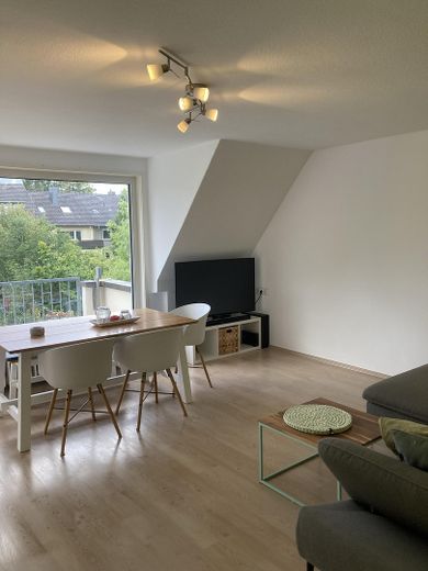 Wymarzone, słoneczne mieszkanie 3-pokojowe, duży balkon od południa, po remoncie, w najlepszej centralnej lokalizacji – helles Wohnzimmer