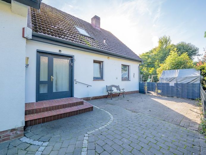 Vermietete Doppelhäuser – attraktives Potenzial inklusive – Foto 1