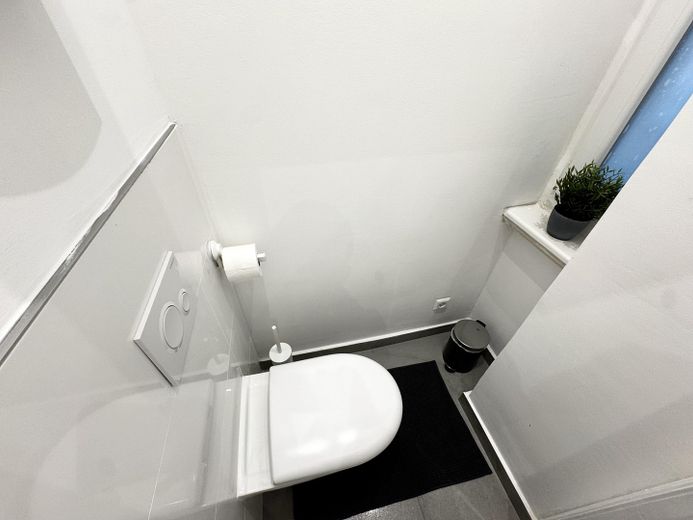 Tempelhof'ta eşyalı 1 odalı daire | Aralık 2026'dan itibaren | 6 ay – WC
