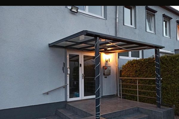 Mehrgenerationenhaus plus Gewerbe