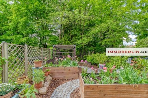 IMMOBERLIN.DE - Zwei attraktive 2-Zimmer-Wohnungen mit Gartenanteil in Zehlendorf