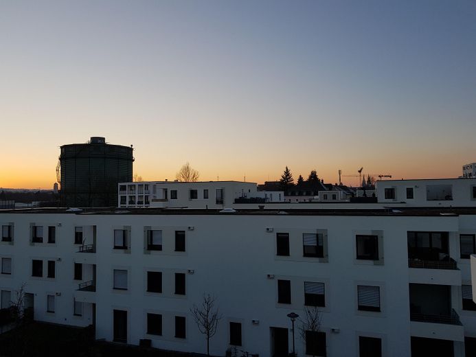 Lichtdurchflutete Wohnung mit Dachterrasse im Candis Quartier – Foto 4