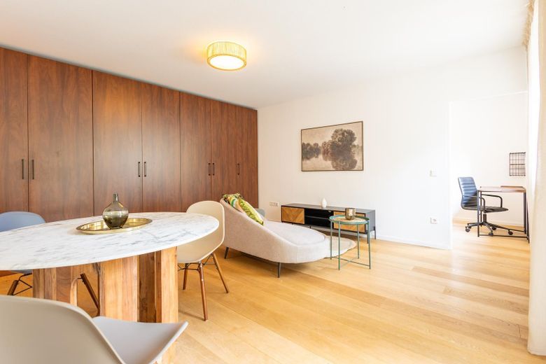 Neu möblierte, ruhige Terrassenwohnung inkl. Schwimmbad im Haus – Foto 2