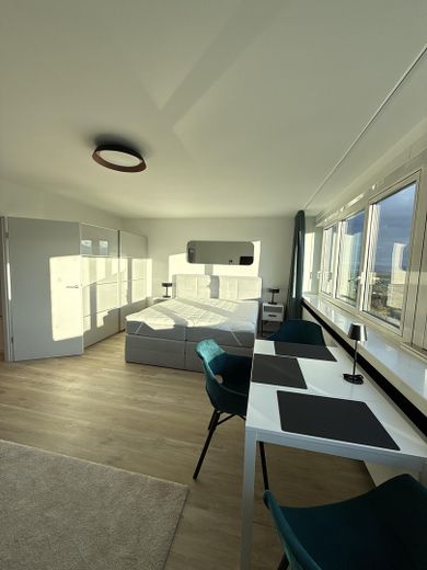 NEU Saniert - Vollmöbliertes 1-Zimmer Apartment mit Ausblick im SI-Centrum, ab sofort verfügbar – Foto 5