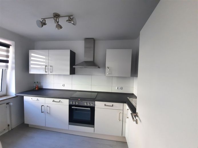 Modernes 1-Zimmer-Apartment mit Einbauküche | Top Lage – Küche