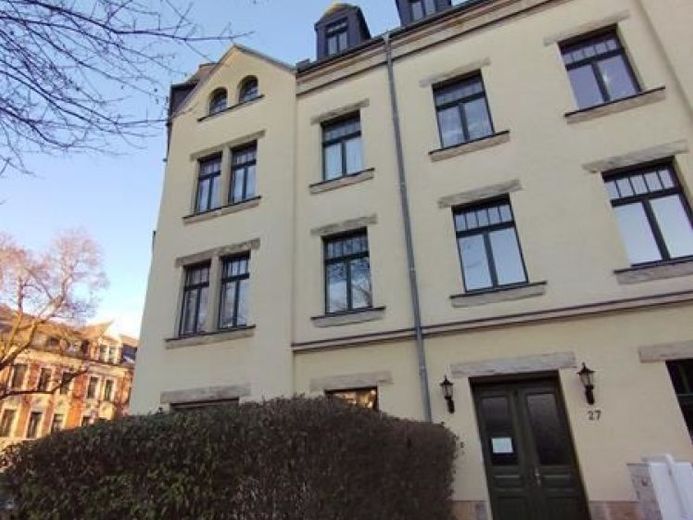 Großzügige 2-Zimmer mit Laminat und Wannenbad in sehr guter Lage – Photo 2
