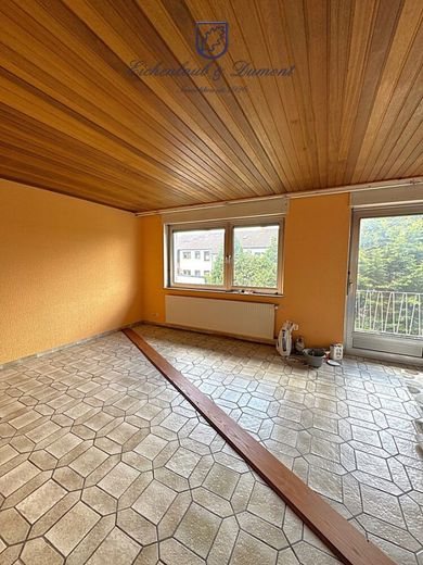 2 bis 3-FH mit Garten + Garage in guter Lage von Sulzbach – Wohn- und Esszimmer 1.OG