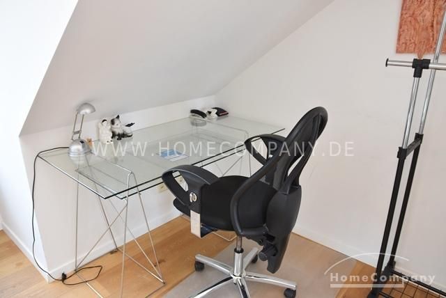 Zentrum, Modern möblierte DG-Wohnung mit Dachterrasse und offener Küche in zentraler aber ruhiger Lage – dc552d616509d380782cbd0f9eb48d7e7bebca78.jpg