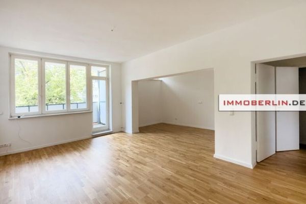 IMMOBERLIN.DE - 2026 perfekt renovierte Wohnung mit Südwestbalkon & Lift in zentraler Lage