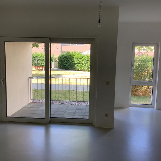 Wohnzimmer Zugang zu Balkon