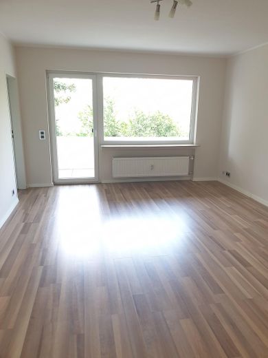Charmantes 1-Zimmer-Apartment in zentraler Lage von Bad Vilbel – Wohn-/ und Schlafzimmer