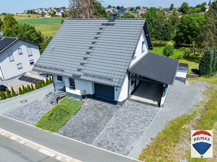 Schickes EFH mit großem Grundstück in Schwarzenbach am Wald – Bild 3