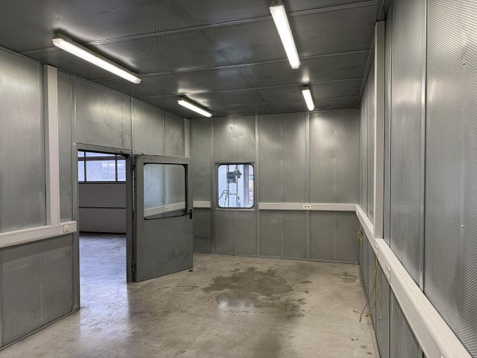 Moderne freitragende Halle mit Bürofläche zu vermietenm, Mühllach, Röthenbach – Foto 8
