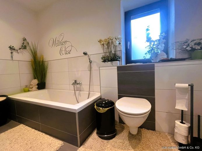 Charmante Erdgeschosswohnung mit Terrasse in energieeffizient saniertem Schulgebäude – VUB2235-6