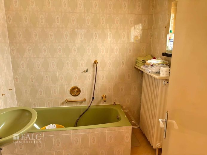 ***Bungalow mit Garten und viel Gestaltungspotential in ruhiger Lage*** – Badezimmer