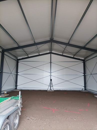 Blick in kleine Halle 