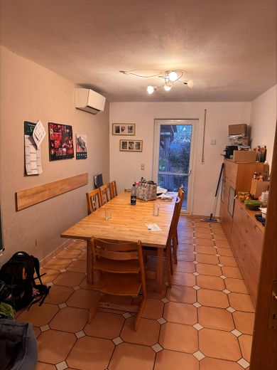 Commission-free: Well-maintained family home with 24 kWp PV system, storage, pool & large plot – Essbereich