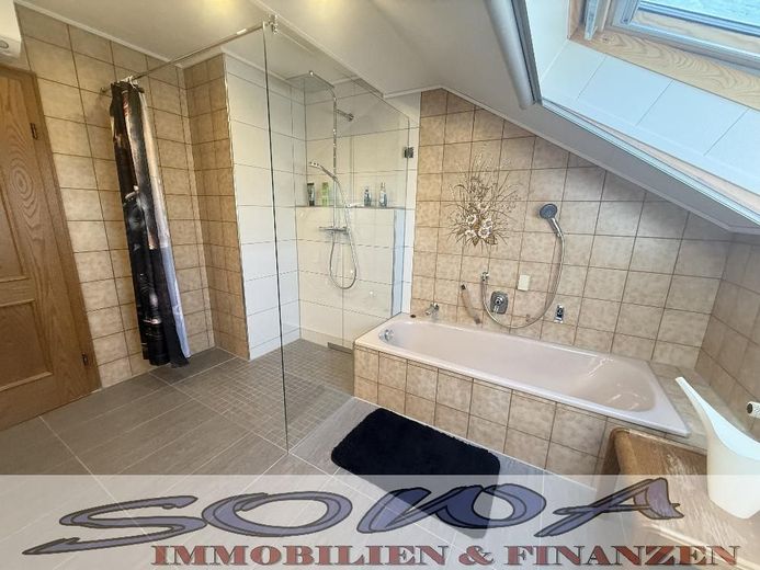 Charmante Dachgeschosswohnung mit Balkon, Garten &amp; Garage in Königsmoos - Ein Objekt von Ihrem Immobilienpartner SOWA Immobilien und Finanzen – Bild 13