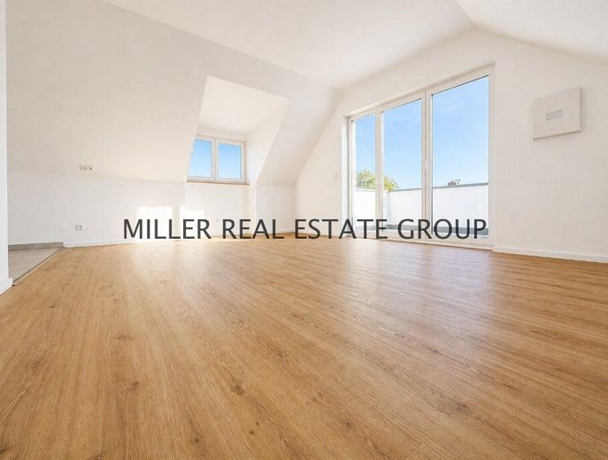Exklusive Neubau-Dachgeschosswohnung in Ingolstadt-Unterhaunstadt - ca. 116 m², Erstbezug, KfW 55 &amp; zwei separat nutzbare Wohnbereiche! – offener Wohn-Ess-Küchenbereich