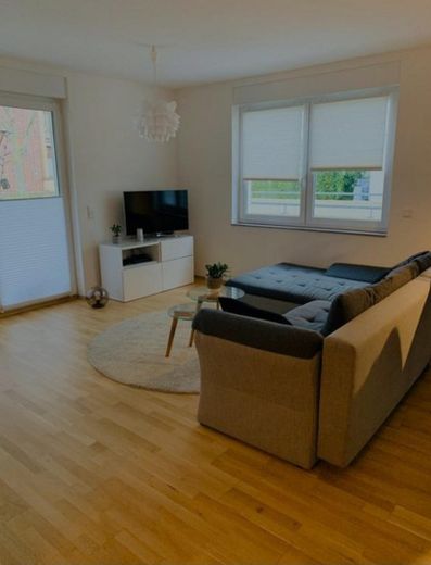 Anlageobjekt, vermietete gut gelegene Erdgeschosswohnung – Wohnzimmer