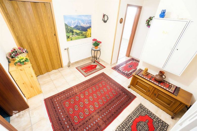 Familienhaus in Homburg- Kirrberg zu verkaufen! – Flurbereich KG
