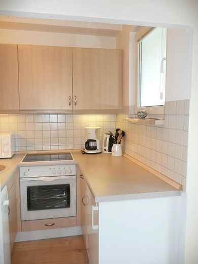 Einbauküche mit Fenster