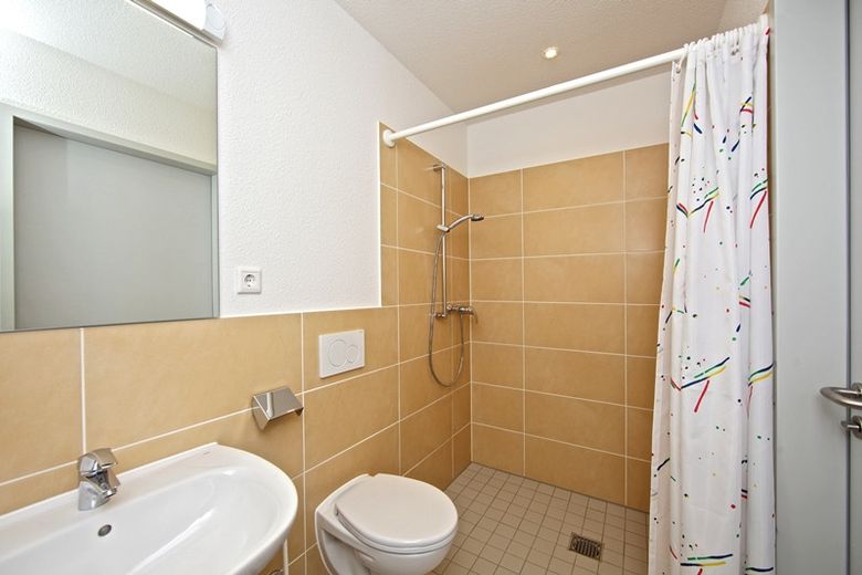 Azubi`s, Studenten, Schüler aufgepasst....freie Zimmer in Apartments zu vermieten! – Bsp. Bad
