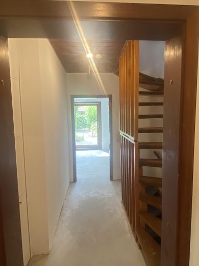 Casa a schiera centrale a Norderstedt con giardino e garage! – EG- Flur