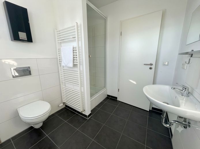 Schicke 3-Zimmer-Wohnung in Krefeld Inrath-Kliedbruch – Bad 