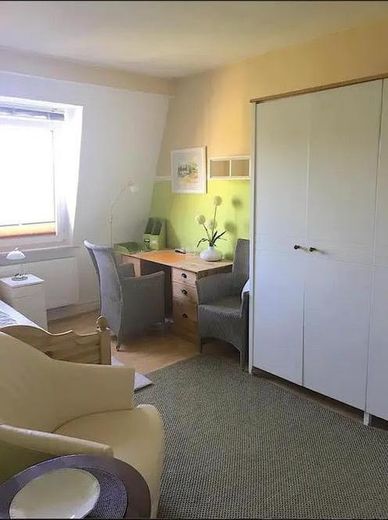 Apartment mit Aussicht chic möbliert 35qm Elberfeld Nähe Rathaus, St. Josef, Bayer + Nordbahntrasse – Wohn-/Schlafraum