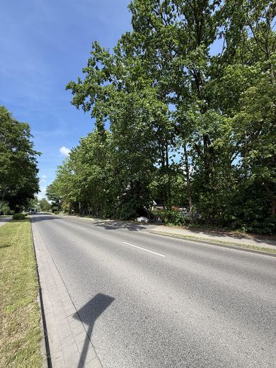 Baugrundstück an der Prenzlauer Chaussee, Wohnen, Praxis & Gewerbe möglich, voll erschlossen – Straßenverlauf Nordost